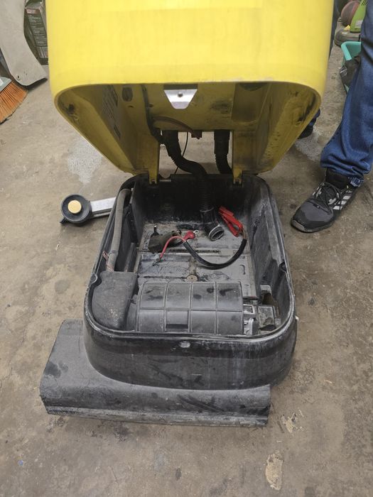 Подопочистващ автомат Karcher BR 40/25