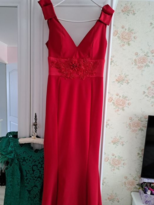 Vând rochițe de ocazie