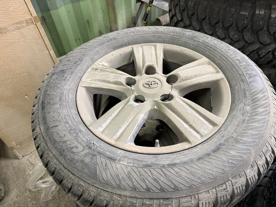 Резина Yokohama 285/60 R18