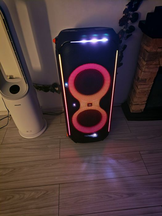 Boxa Jbl party box 710