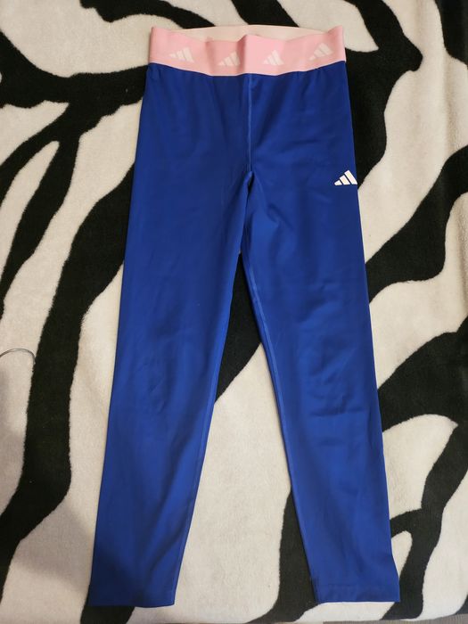 Клин adidas Techfit