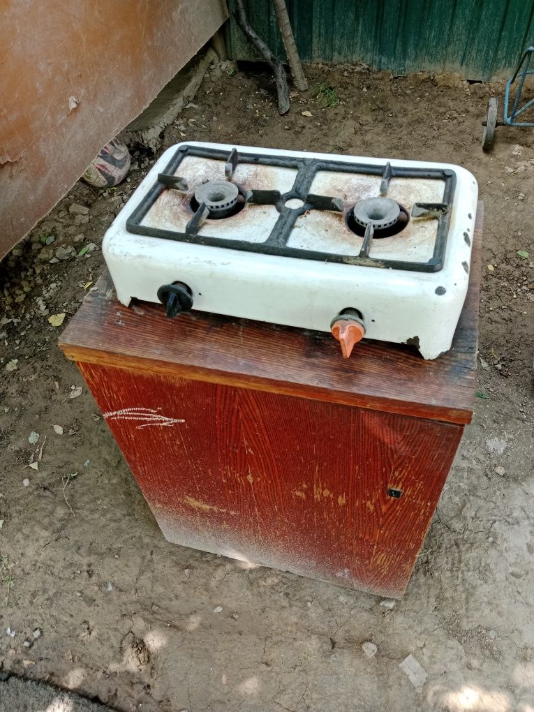 Продам Газываю плиту