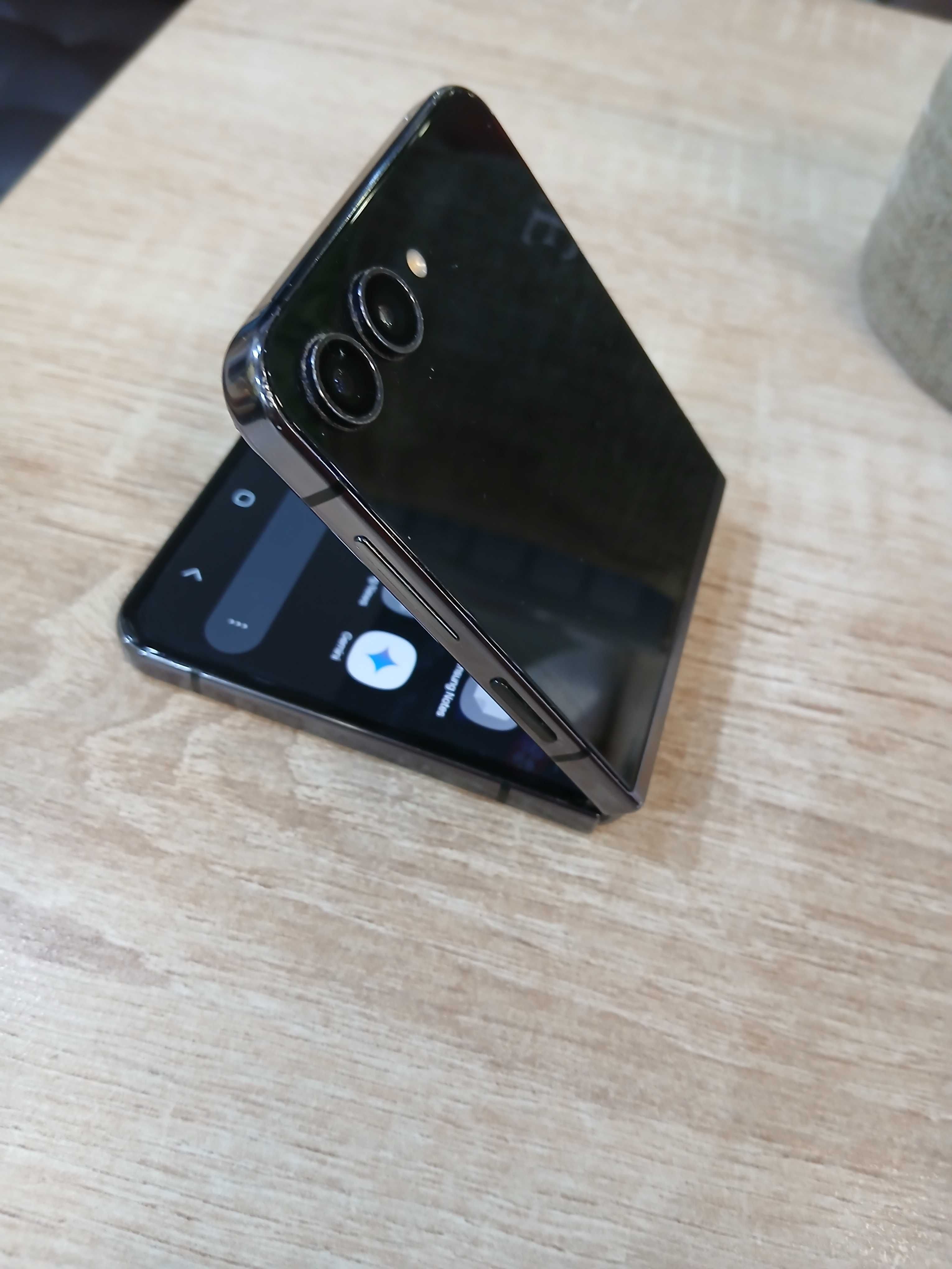 Samsung Galaxy Z Flip 5