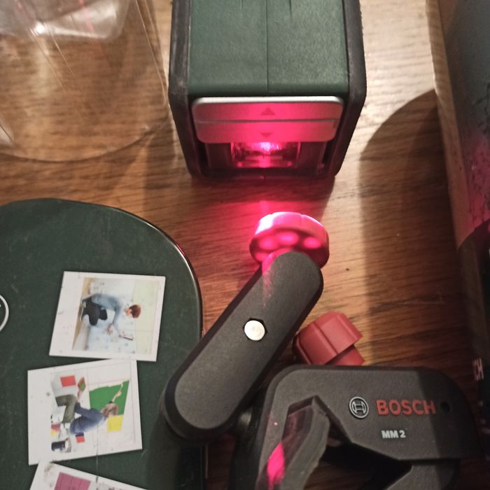 Nivela laser Bosch Quigo. Folosita dar in stare buna
