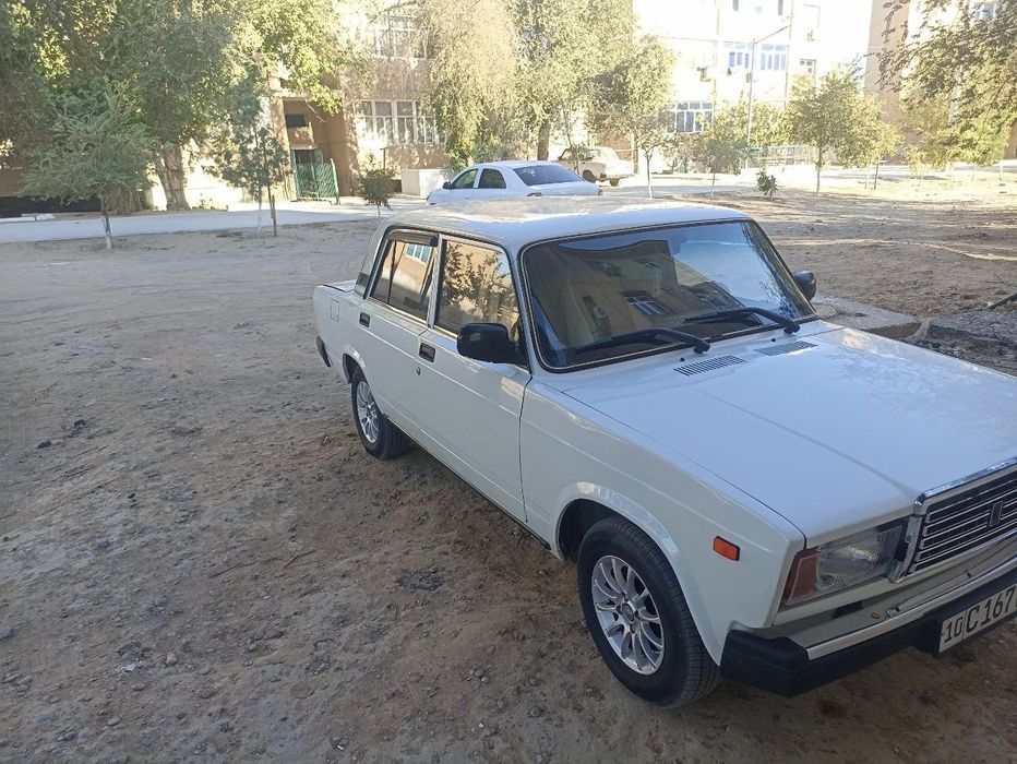 Ваз2107 сотилади