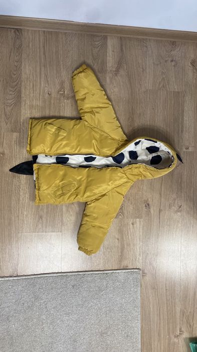 Продам куртку теплую двухстороннюю