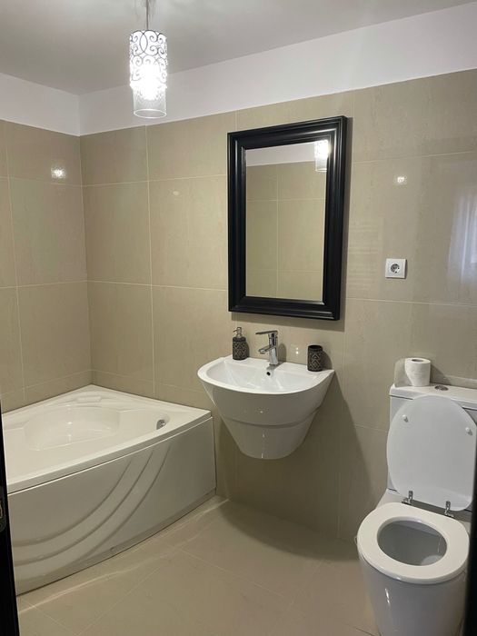 Apartament  de inchiriat 3 camere Season Residence Drumul Poienii