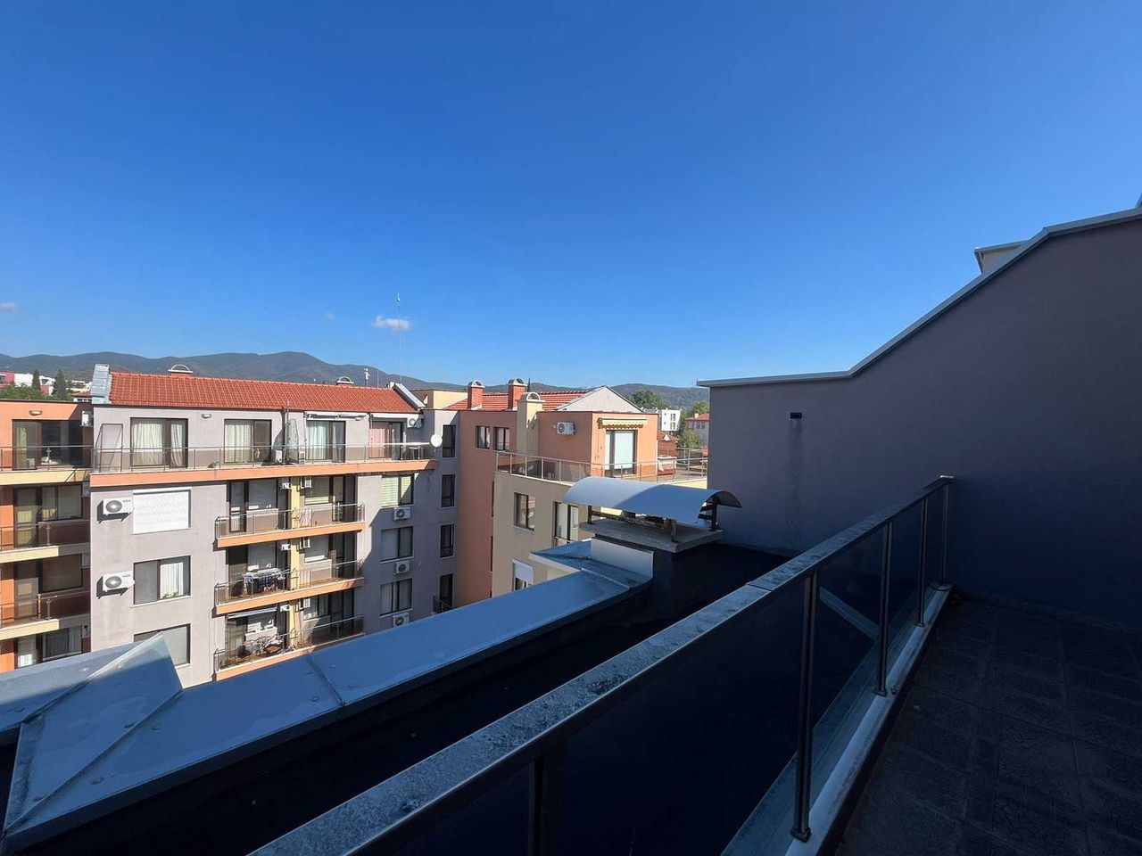Продава се Двустаен апартамент в Карлово - 93 кв.м за 807 €/кв.м - Снимка #8