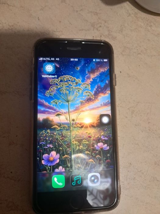 Продается iPhone SE