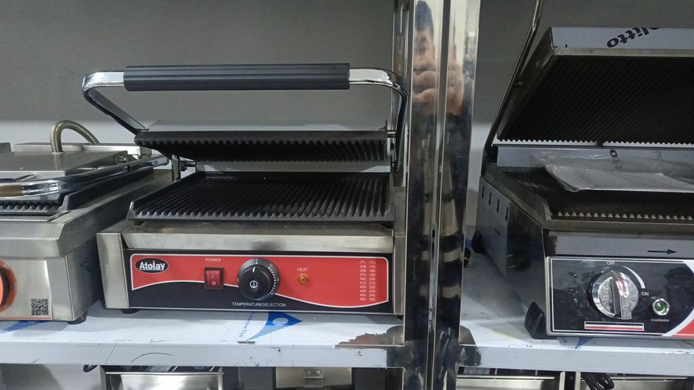 Tostr aparatlari xar xil turdegilaridan bor