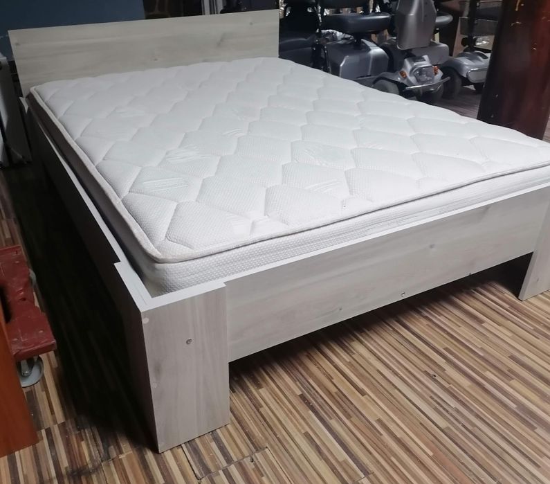 Paturi noi , saltea second 160x200 cm