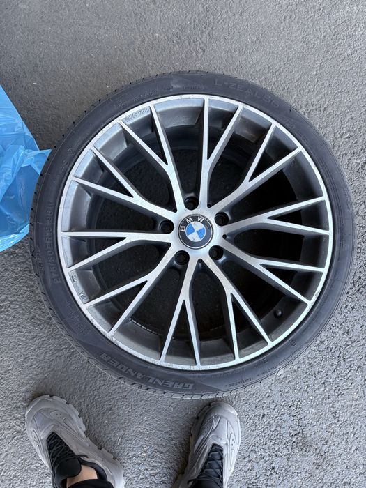 Vând Jante BMW R19 cu anvelope