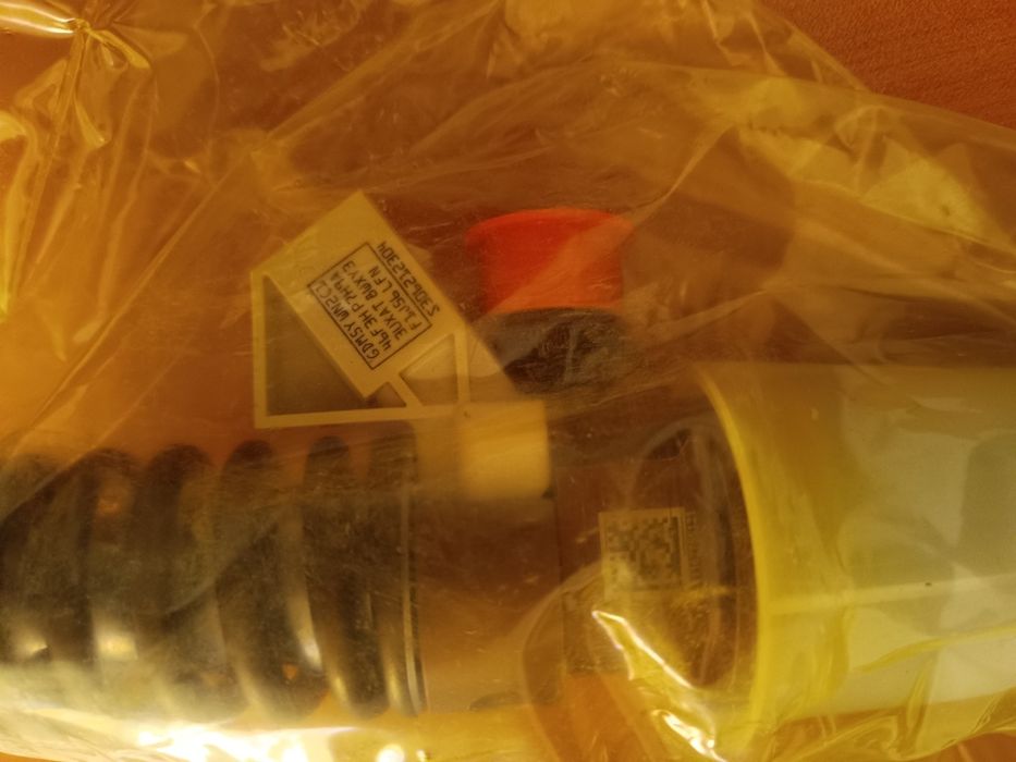 Помпа дюза чисто нова