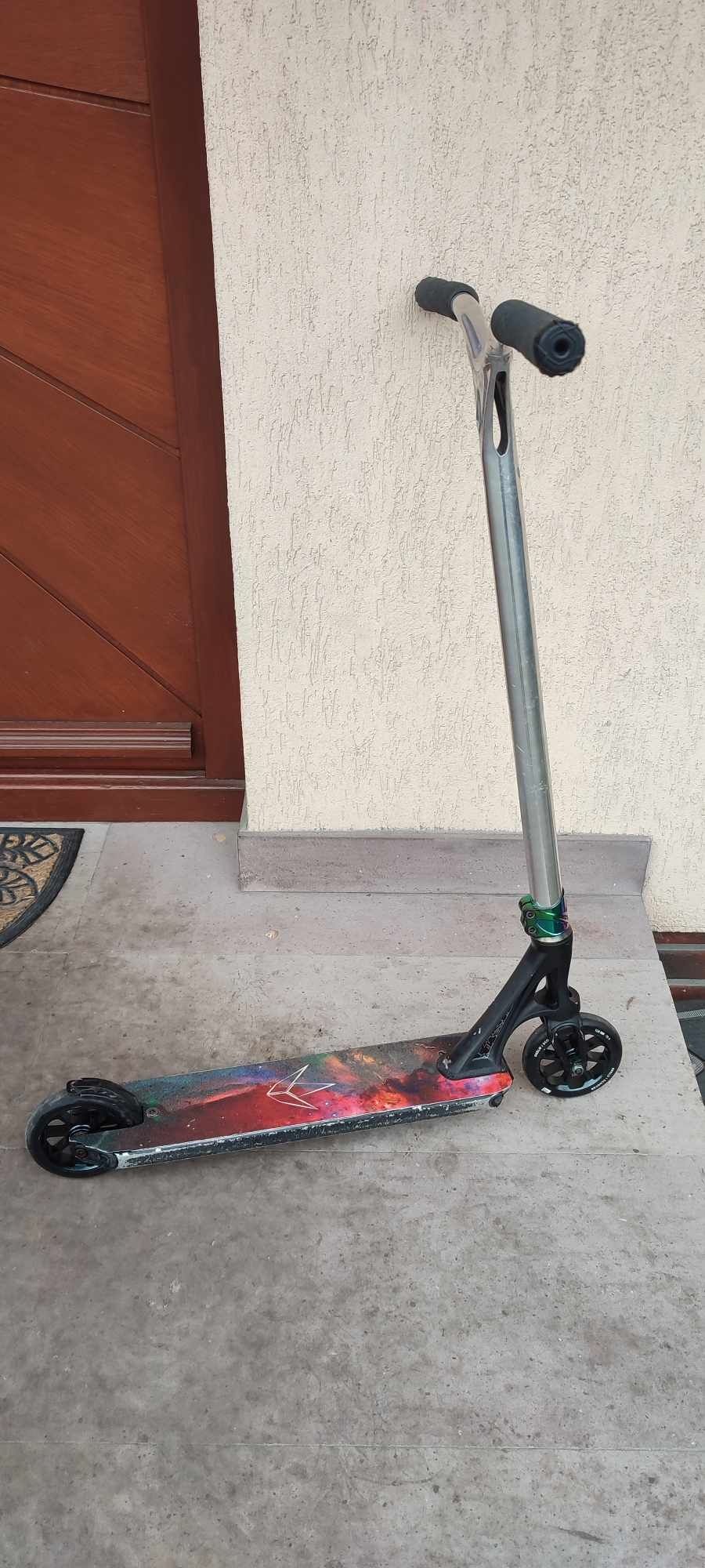 Trotineta custom freestyle extrem Blunt