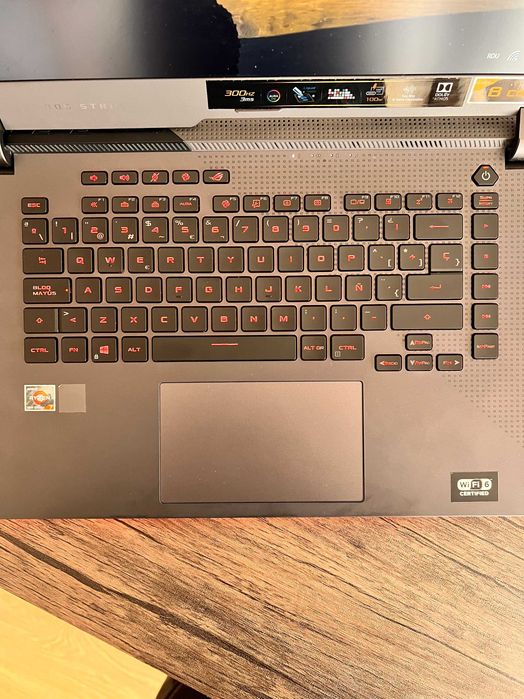 Laptop Asus ROG STRIX 300hz RTX3070 Ryzen 7 5800H 16GB RAM