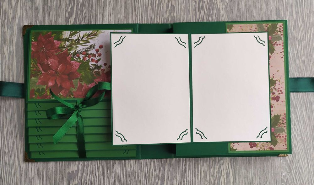 Коледен скрапбук албум в зелено /43.8