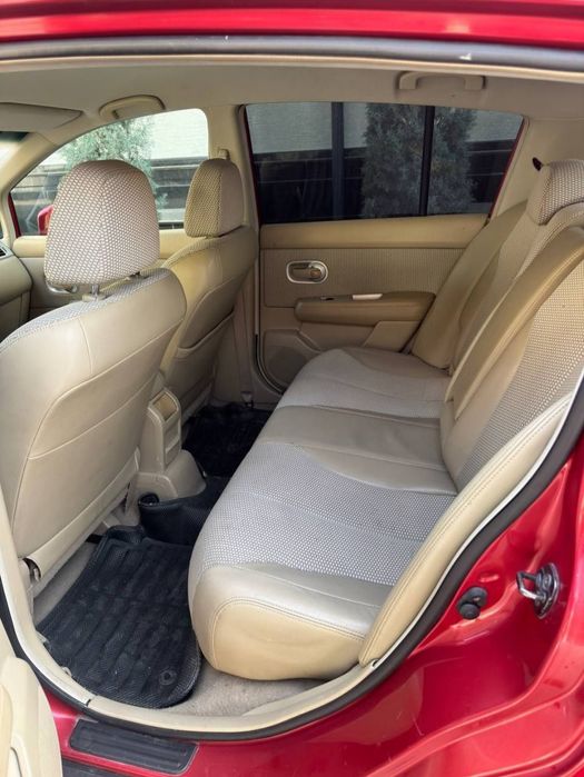 Nissan Tiida sotiladi