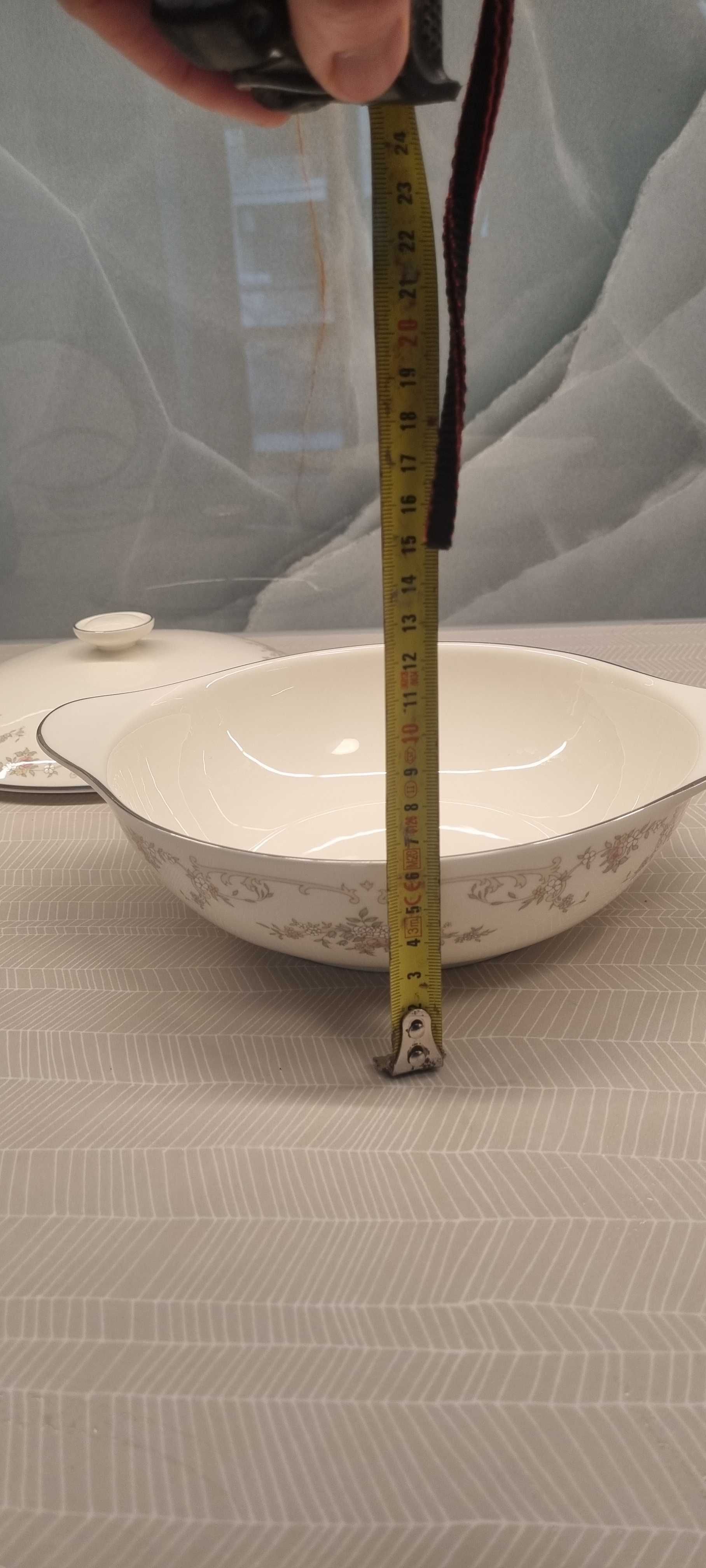 Порцеланов супник, съд за топло сервиране Royal Doulton
