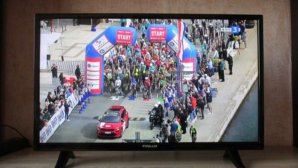 32 инча Finlux SMART с Wi-Fi