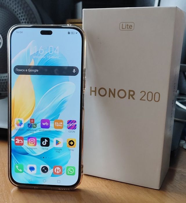 Смартфон Honor 200 lite