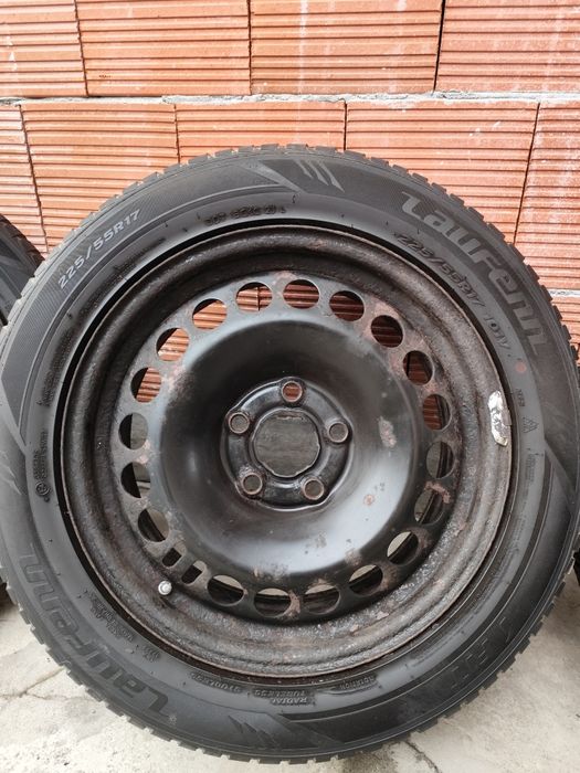 Гуми с подарък джанти и тасове за Opel Astra/Insignia