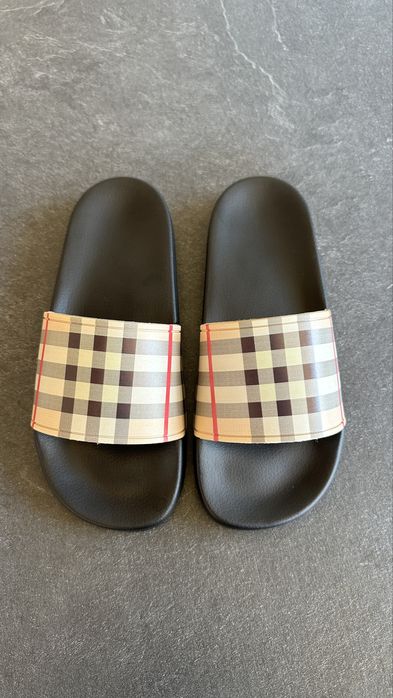 Slapi / Papuci Burberry Premium