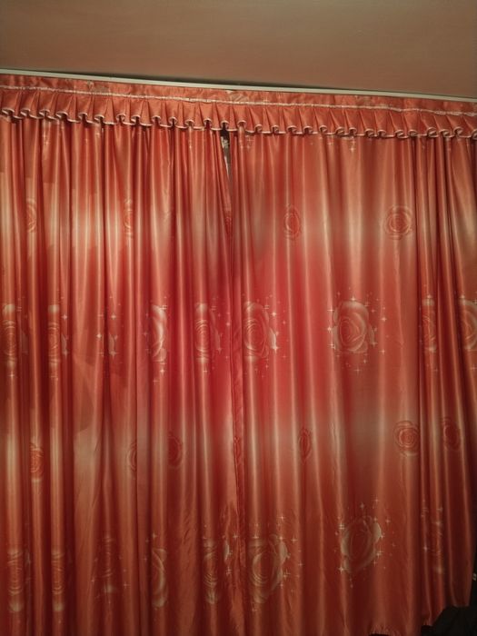 Продам шторы с покрывалам