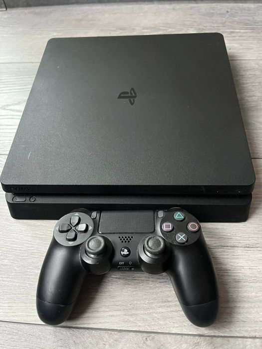 Playstation 4 slim