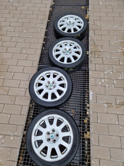Jante aliaj Skoda R16  cu cauciucuri Riken 205/45/R16