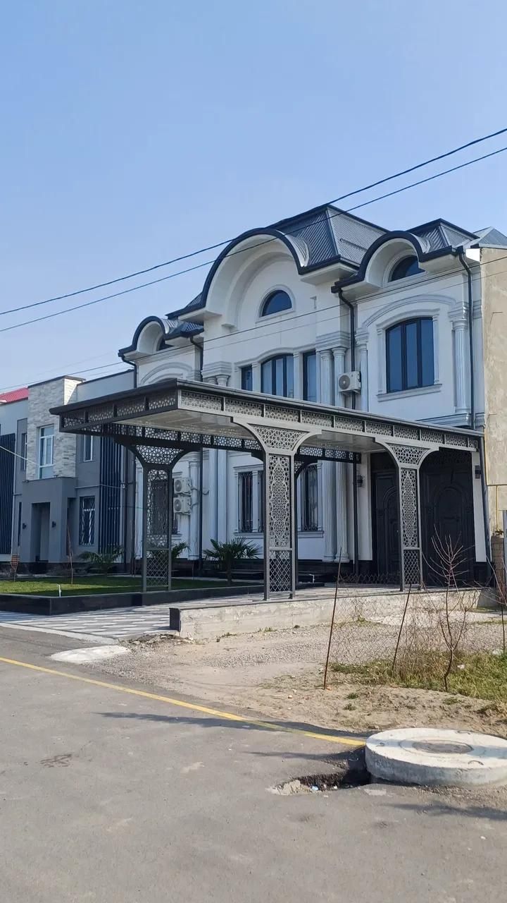 Leksan Naves hizmati