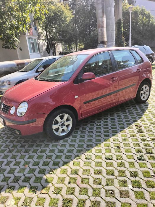 Vând Volkswagen Polo 1.4 benzina 137000 km