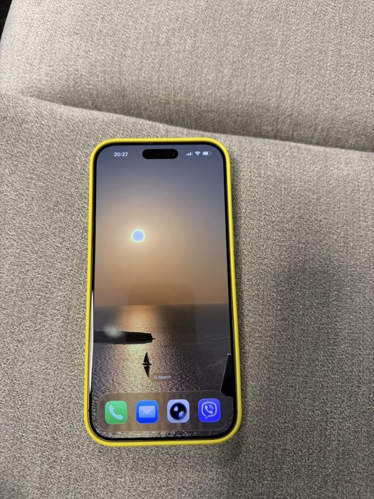 Iphone 16 Pro Max - 256 GB + 2 оригинални калъфа + гаранция