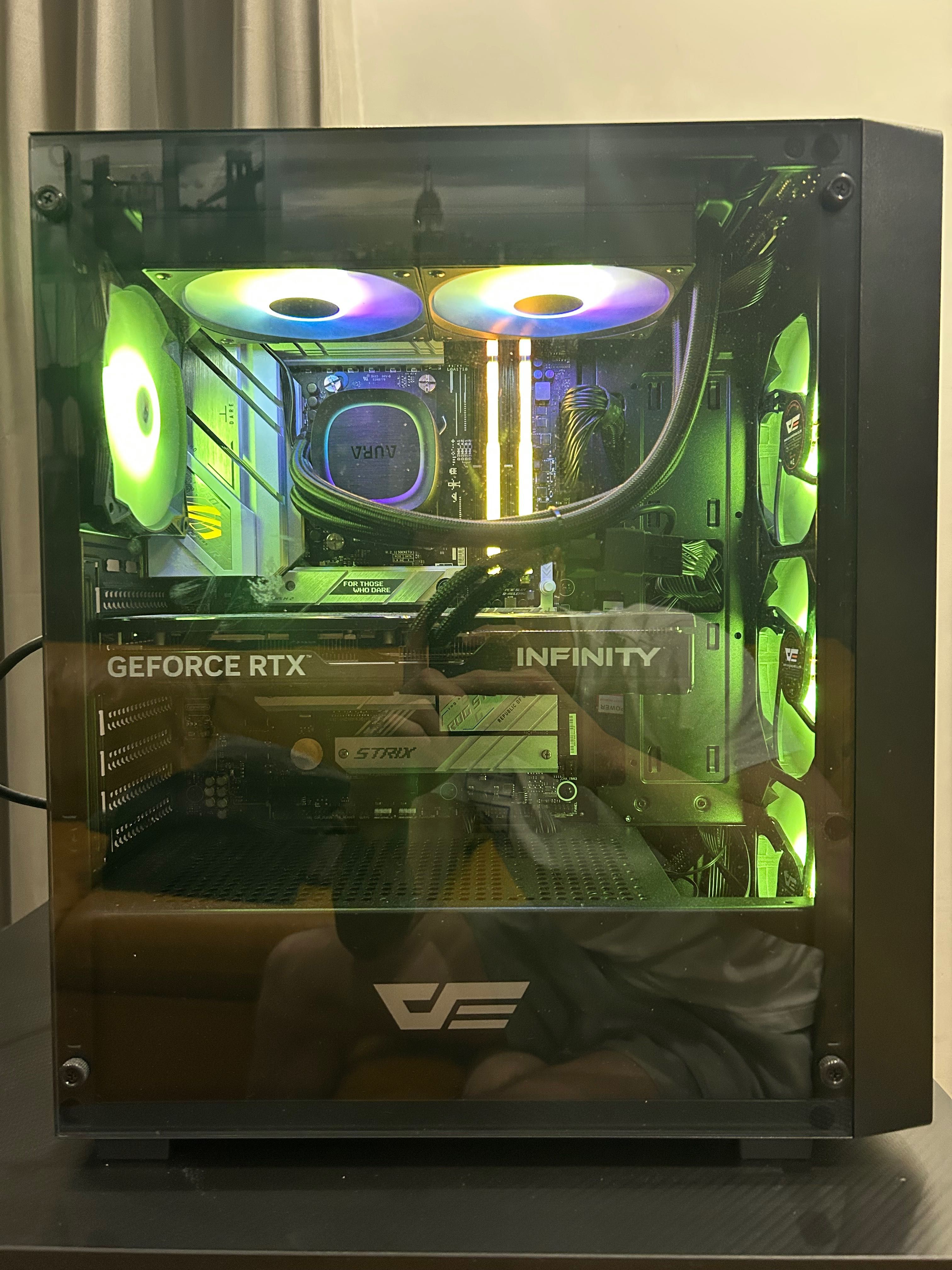 ТОП геймърски сетъп: Ryzen 7 9800X3D + RTX 5070 + Alienware 500Hz