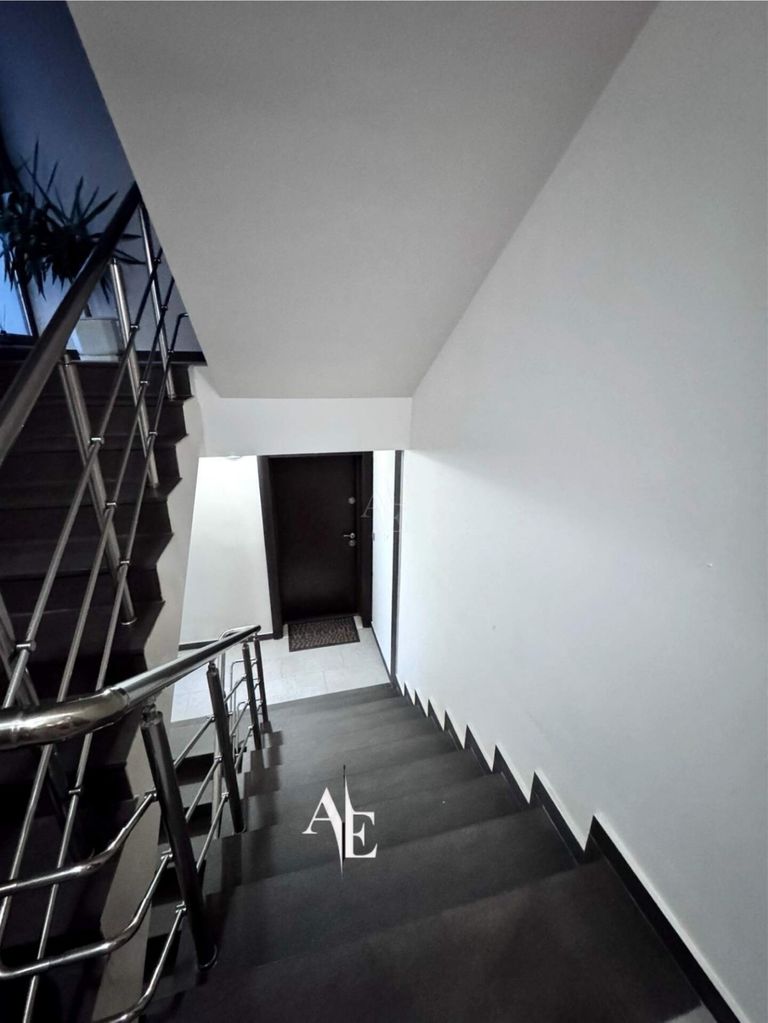 Продава се Тристаен апартамент в Плевен, Дружба 1 - 93 кв.м за 1592 €/кв.м - Снимка #15
