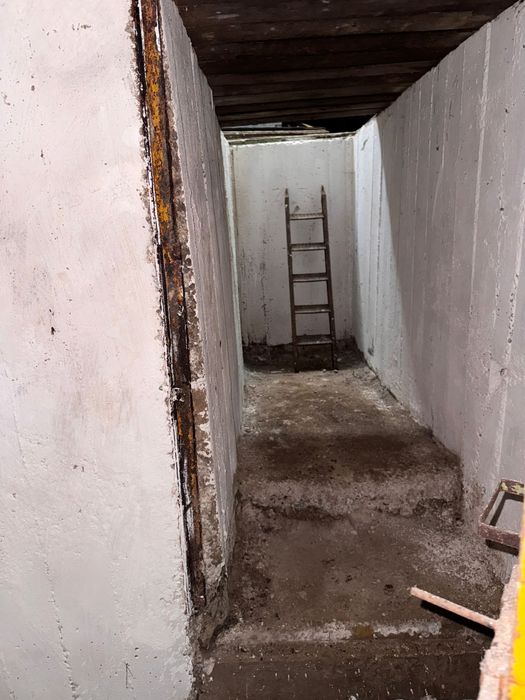 Vand garaj + beci /spatiu depozitare - proprietar