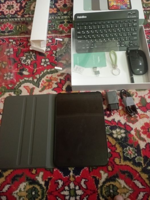 Планшет новый 8/512