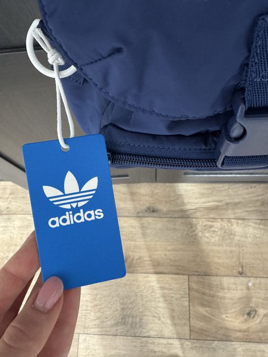Нова синя раница Адидас