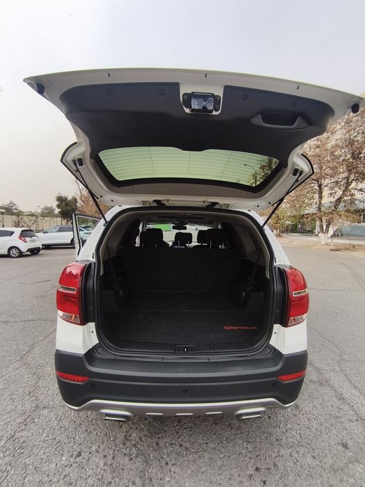 Продам Автомобиль Chevrolet Captiva белый жемчуг 2015 года выпуска