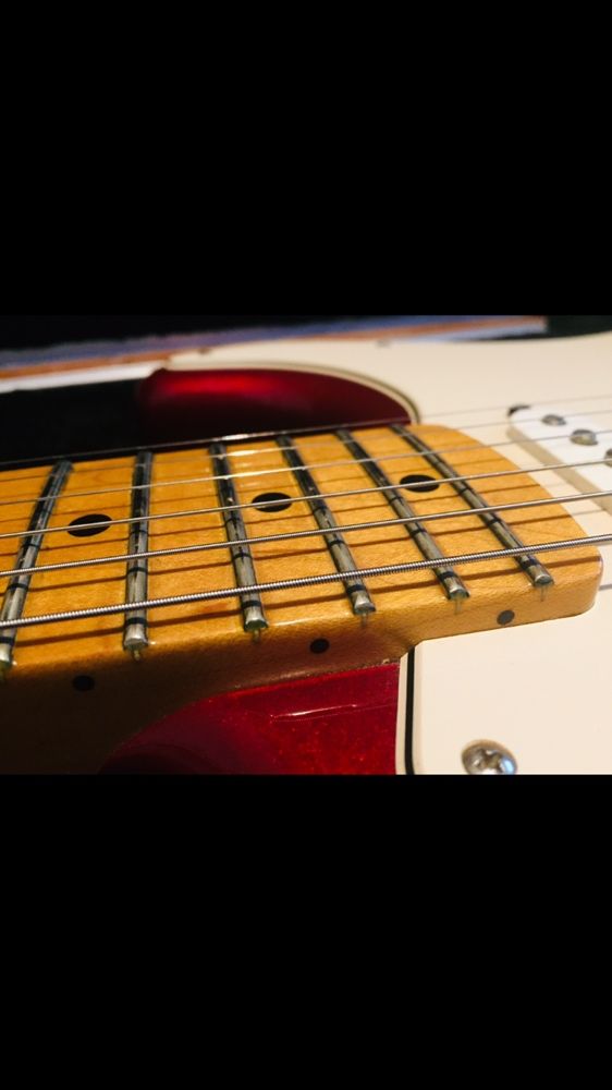 Електрическа китара Fender Stratocaster