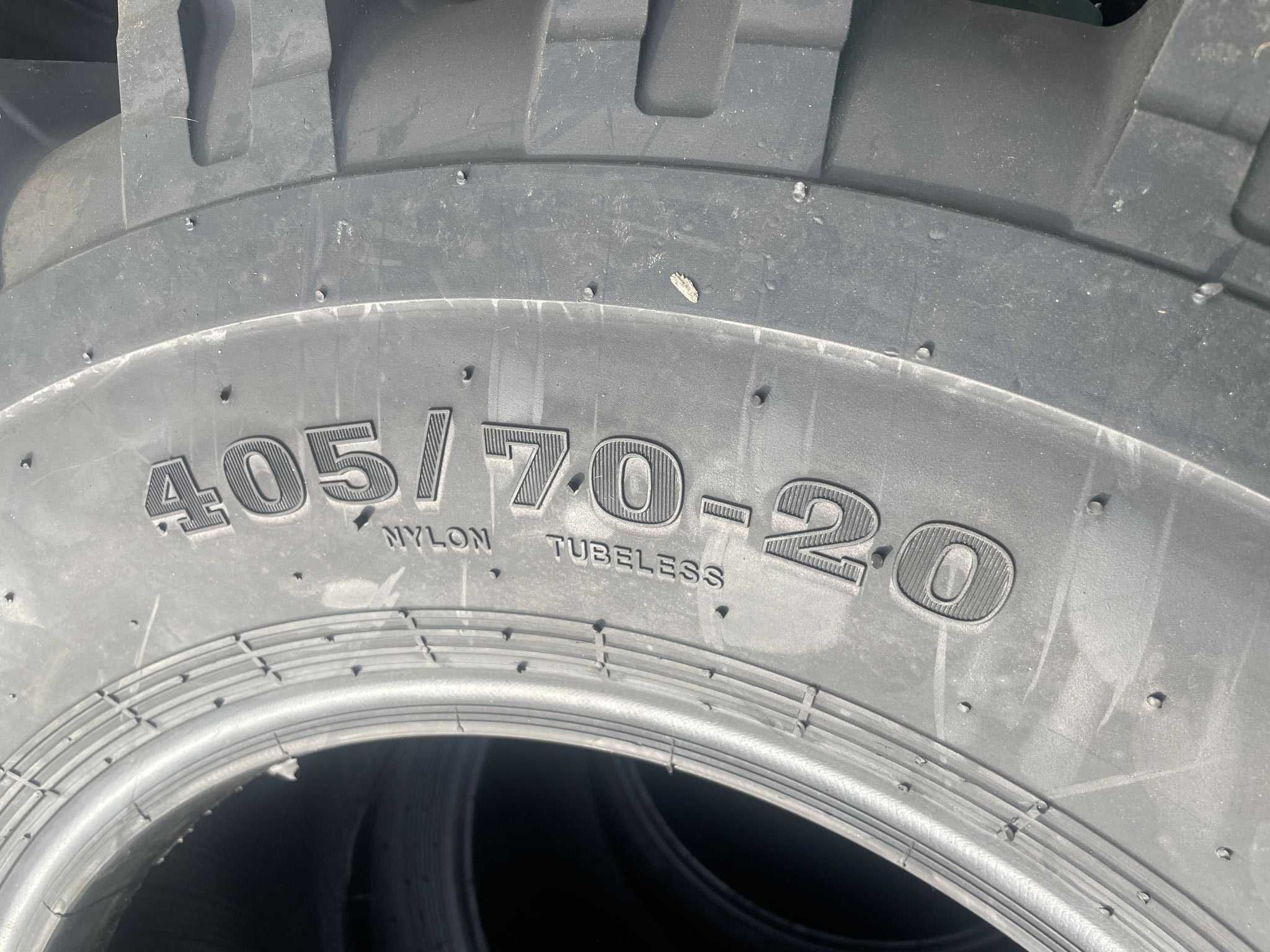 Cauciucuri noi 16.0/70-20 pt excavatoare replace 405/70 R20 jcb