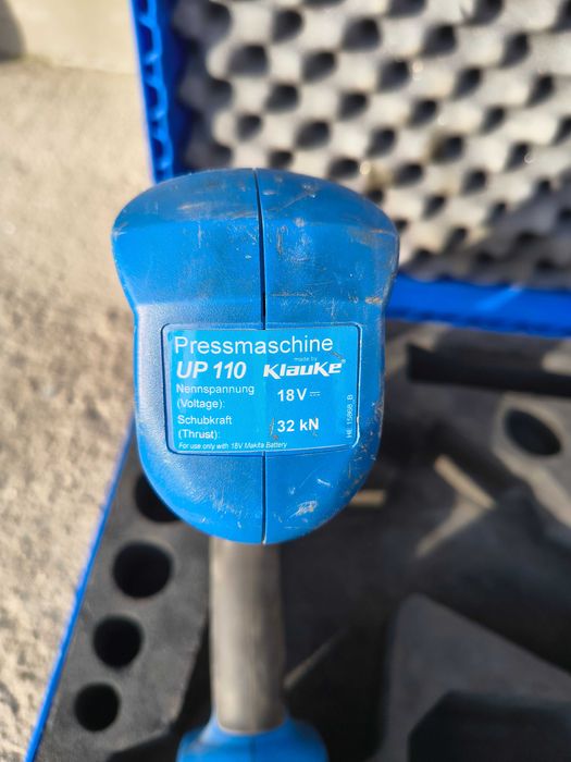 Presa sertizare Uponor