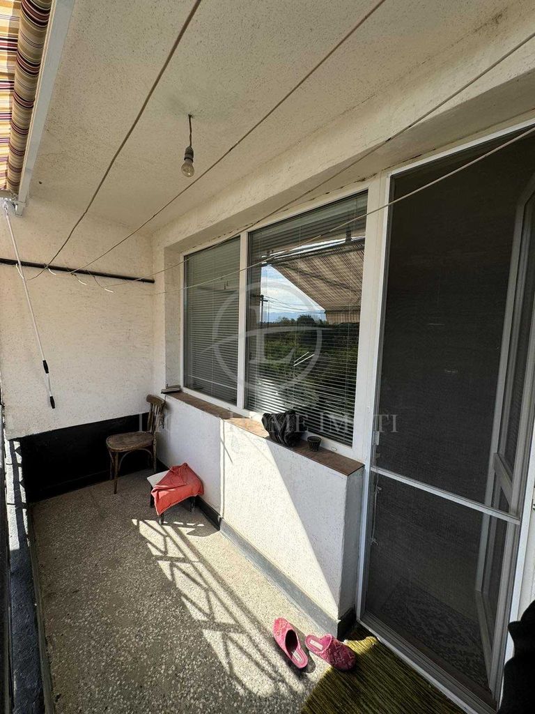 Продава се Тристаен апартамент в Пловдив, Христо Смирненски - 140 кв.м за 1429 €/кв.м - Снимка #13