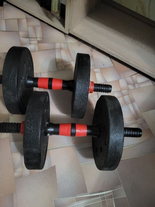 Продаю гантели 1.5кг