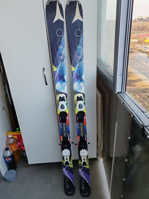 Vând schiuri Atomic 154 cm 122-78-101 R-14