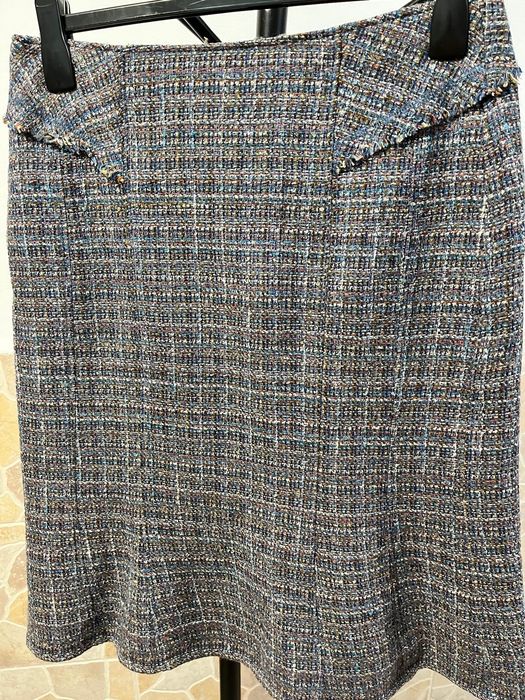 Fusta dama stofa Pret a Porter frumoasă în realitate