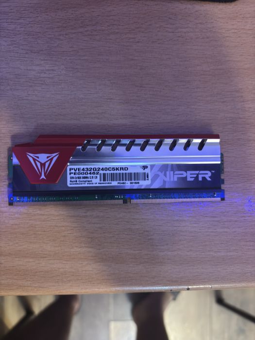 Vand ram  Patriot Viper 16gb 2400mhz