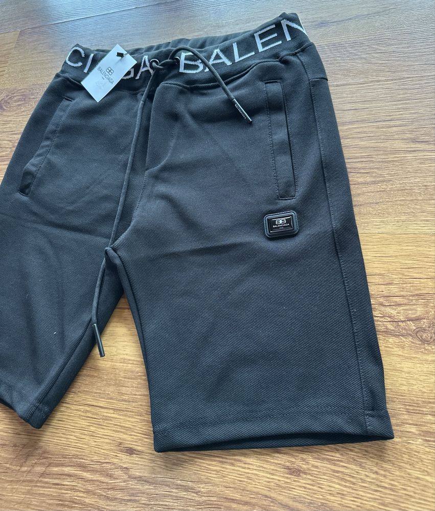 Мъжки,памучни,черни,къси панталонки Balenciaga с бродирано,метално лог