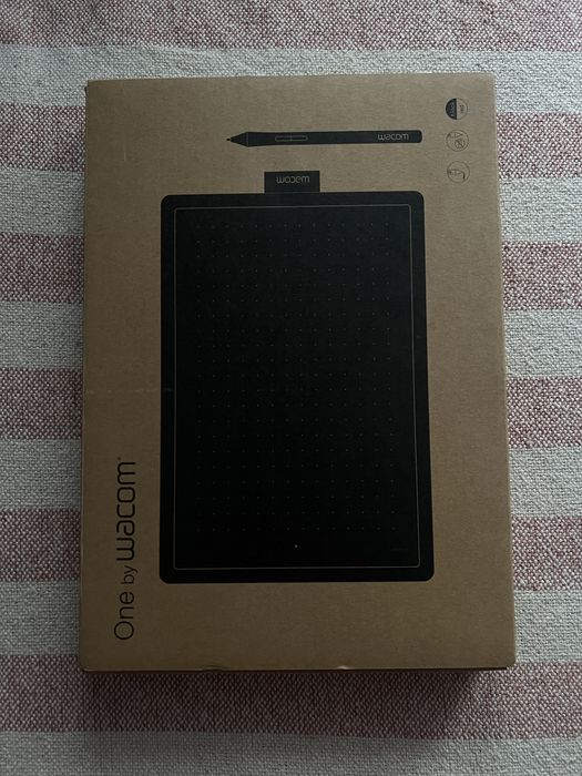One by Wacom M неразличим от нов!