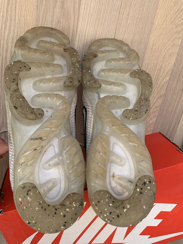 Сиви маратонки Nike