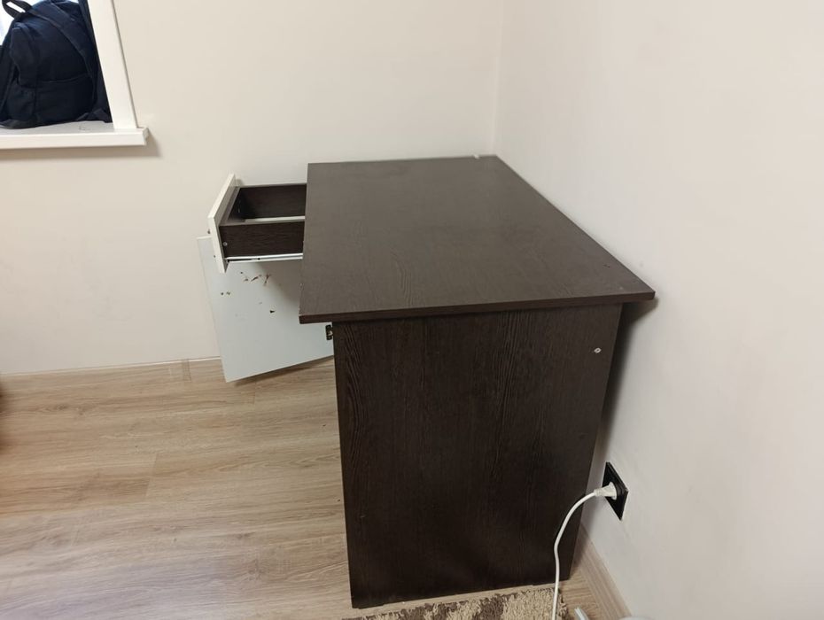 Продам письменный стол!!